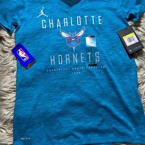 Woman’s Charlotte Hornets Basketball Jordan Nike Shirt Size Small